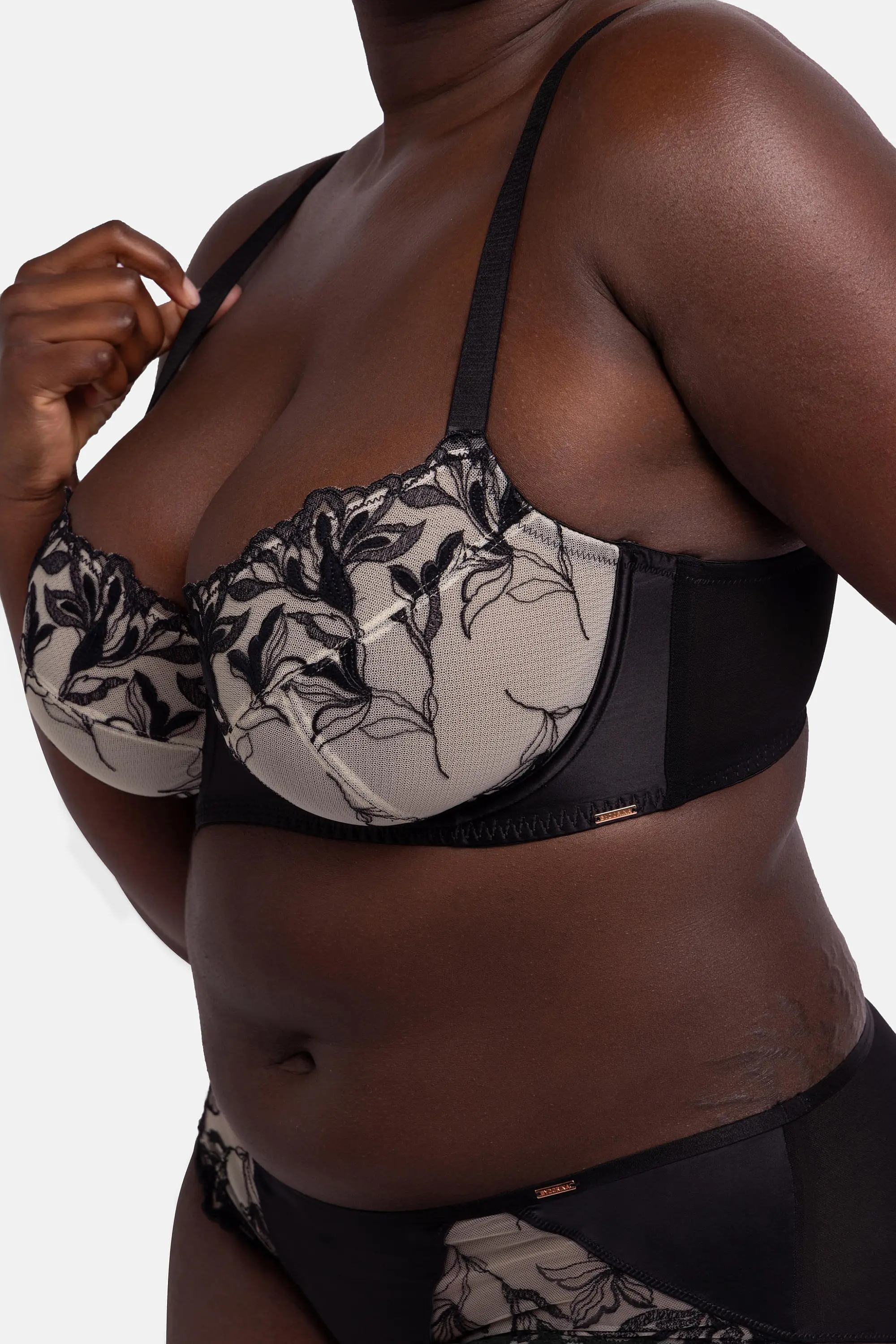 Бюстгальтер Araxie black FXWB0091EM023 Dorina